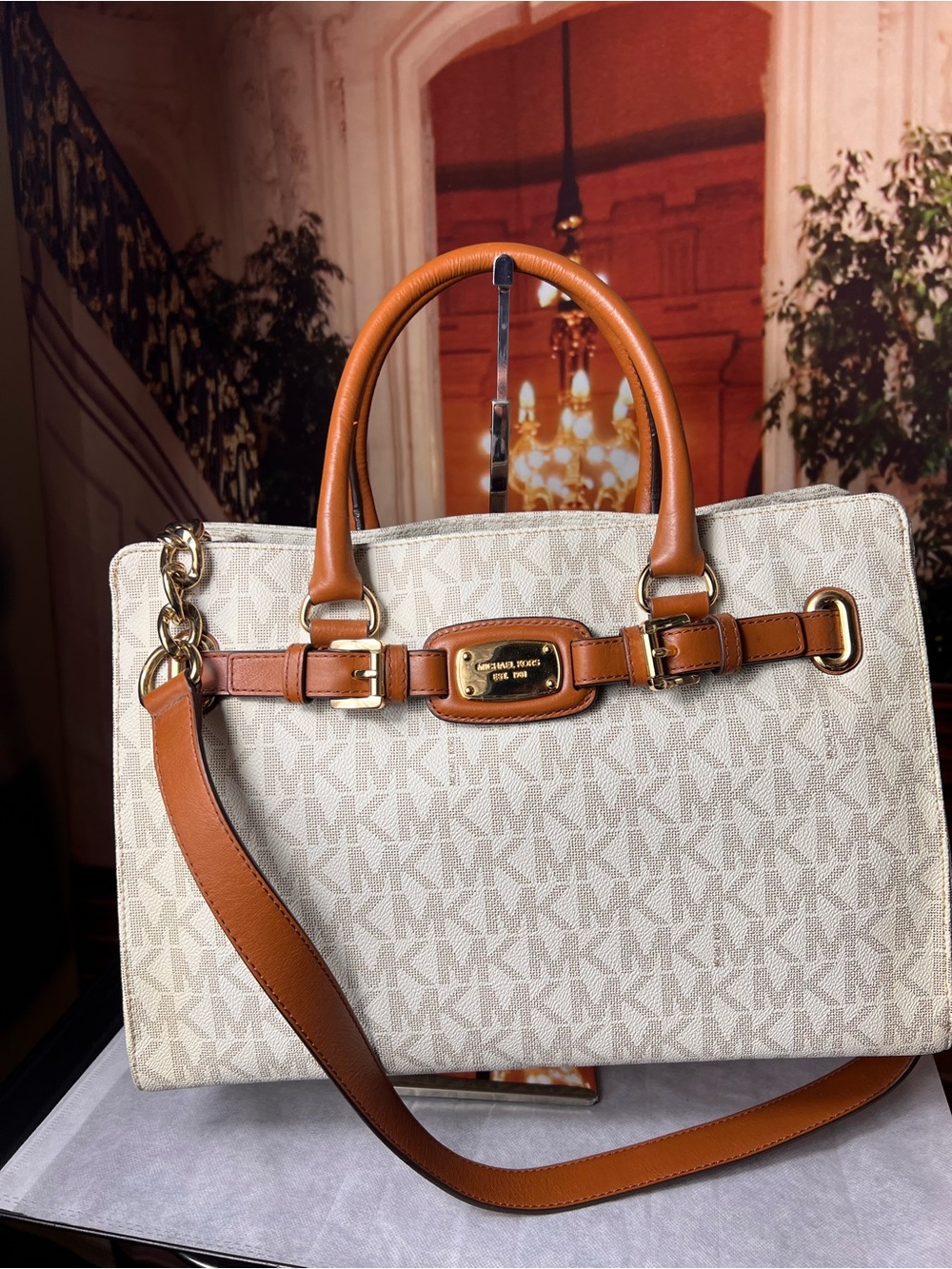 NWT Michael Kors Hamilton Large Satchel Messenger Bag, comes with MK Shop Bag💋